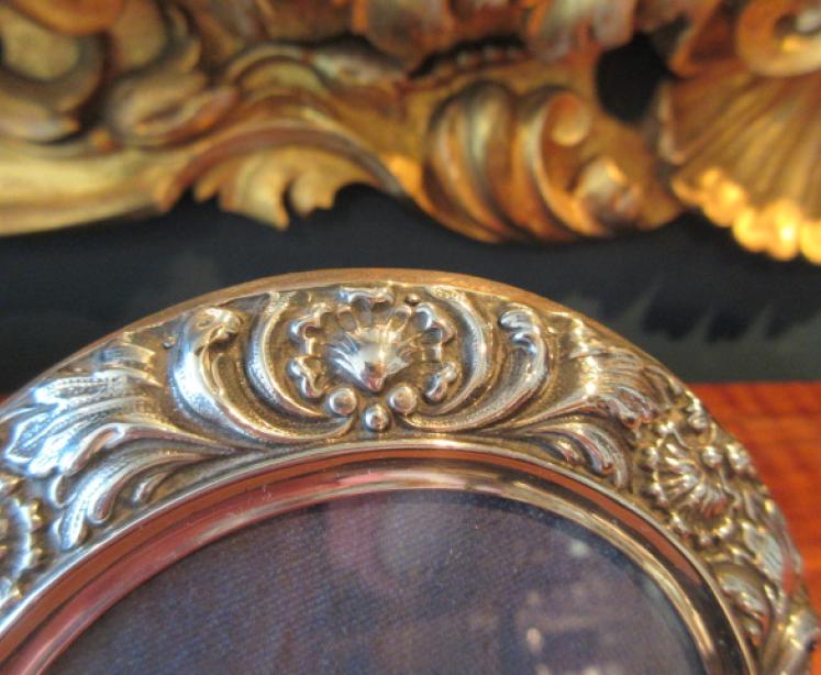 Victorian Silver Decorative Surround Photo Frame - Image 3