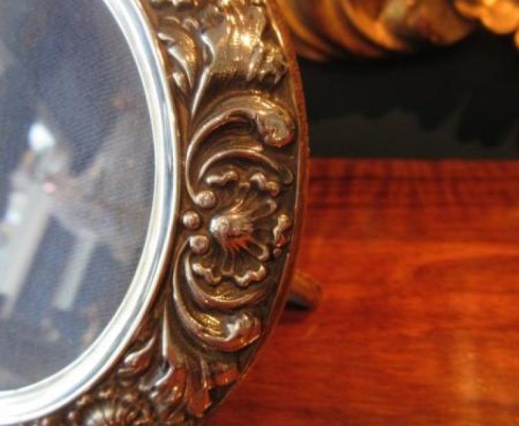Victorian Silver Decorative Surround Photo Frame - Image 6