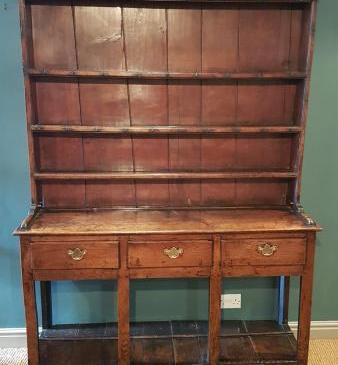 Superb Antique George II Period Oak Open Pot Board Dresser
