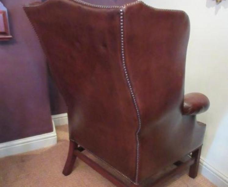 Superb Antique Tan Leather Wing Armchair - Image 6