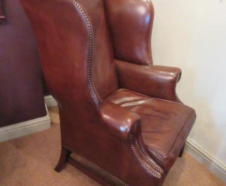 Superb Antique Tan Leather Wing Armchair - Image 7
