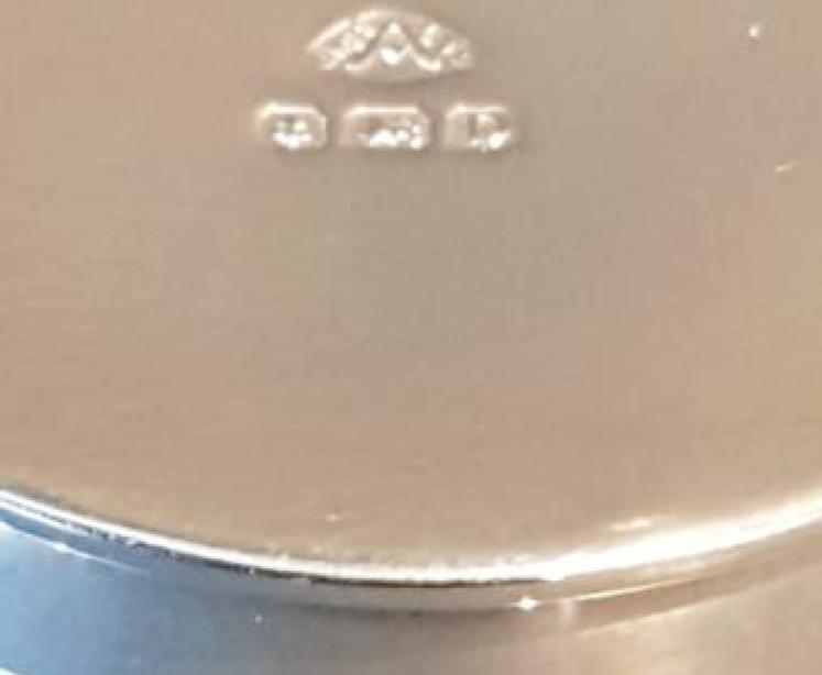 Engine Turned Silver Pill Box - Image 5