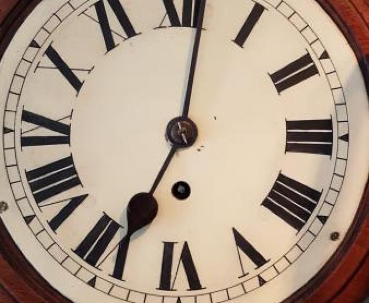 Antique Mahogany 8" Fusee Dial Clock - Image 3