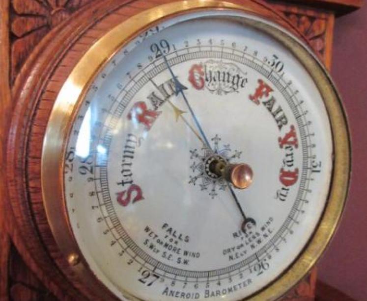 Small Antique Carved Oak Banjo Barometer - Image 2