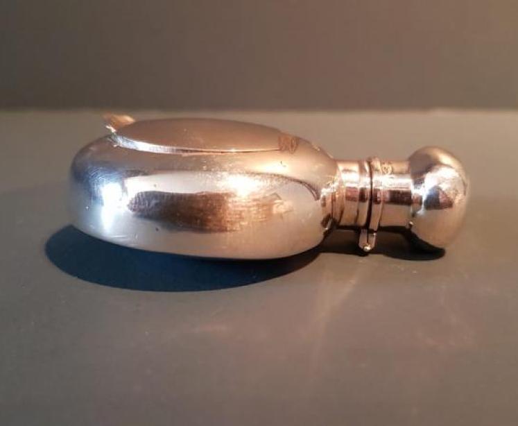 Chester Silver Snuff and Smelling Salts Bottle - Image 3