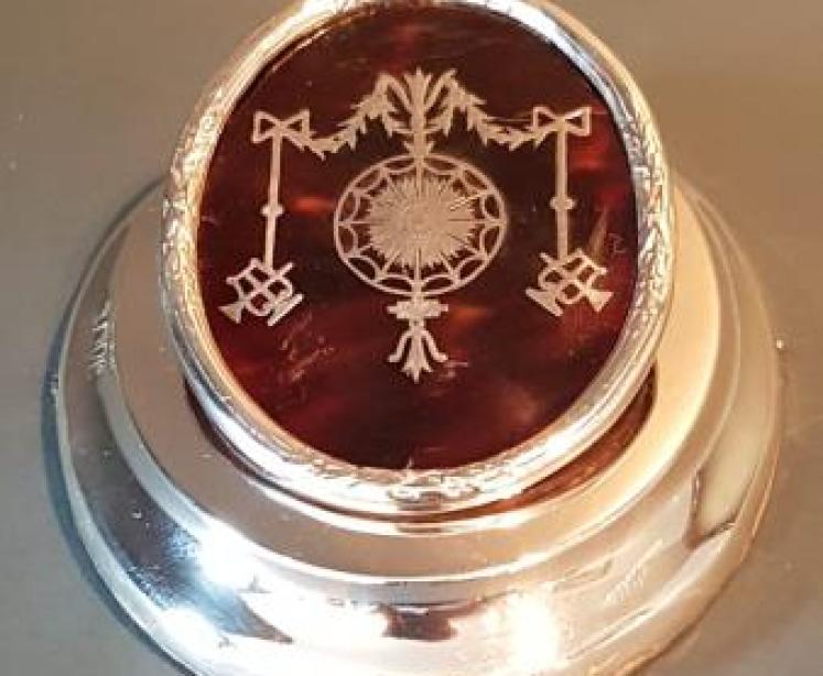 Superb Antique Silver and Tortoise Shell Desk Top Paper Clip - Image 1