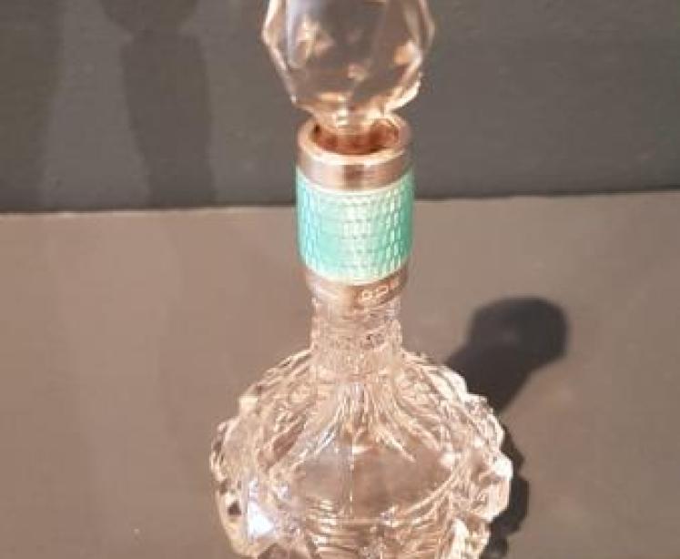 Cut Crystal Scent Bottle with Silver and Enamel Collar - Image 6