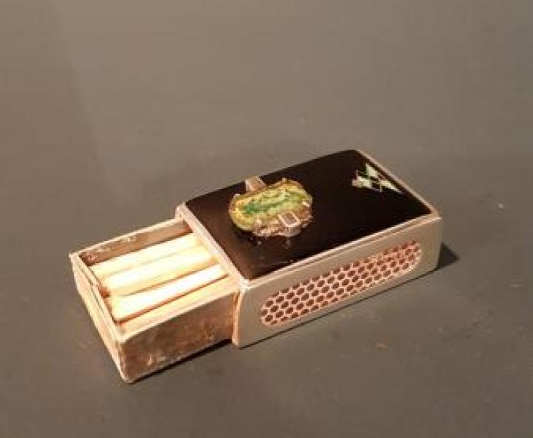 Silver and Tortoise Shell Matchbox Cover - Image 1