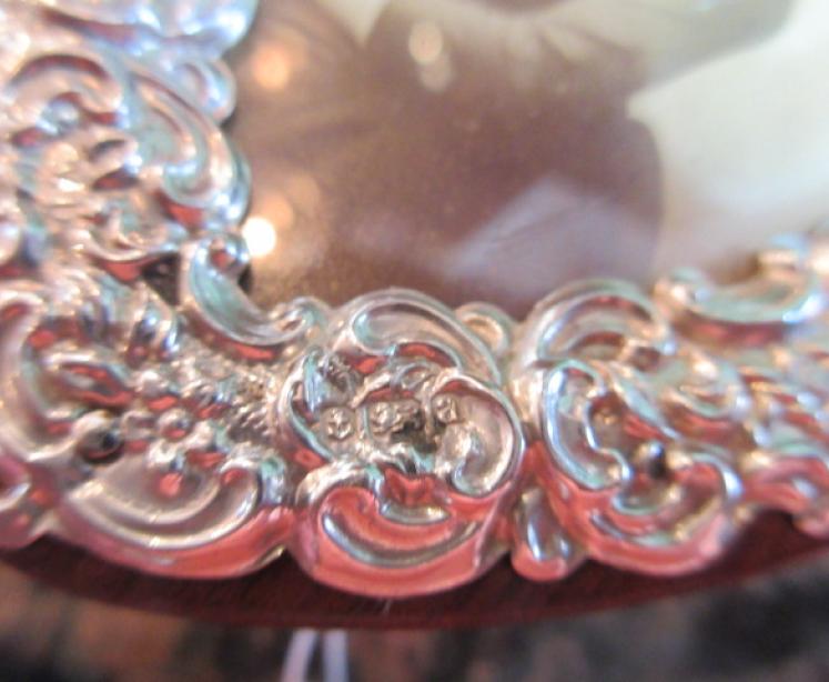 Antique Silver Heart Shaped Photo Frame - Image 5