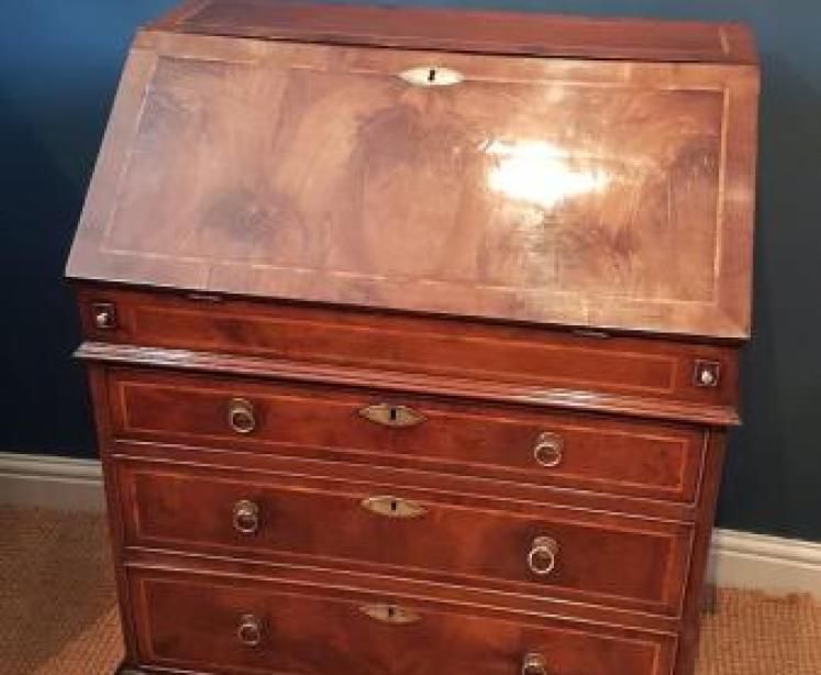 Superb George II Yew Wood Bureau - Image 6