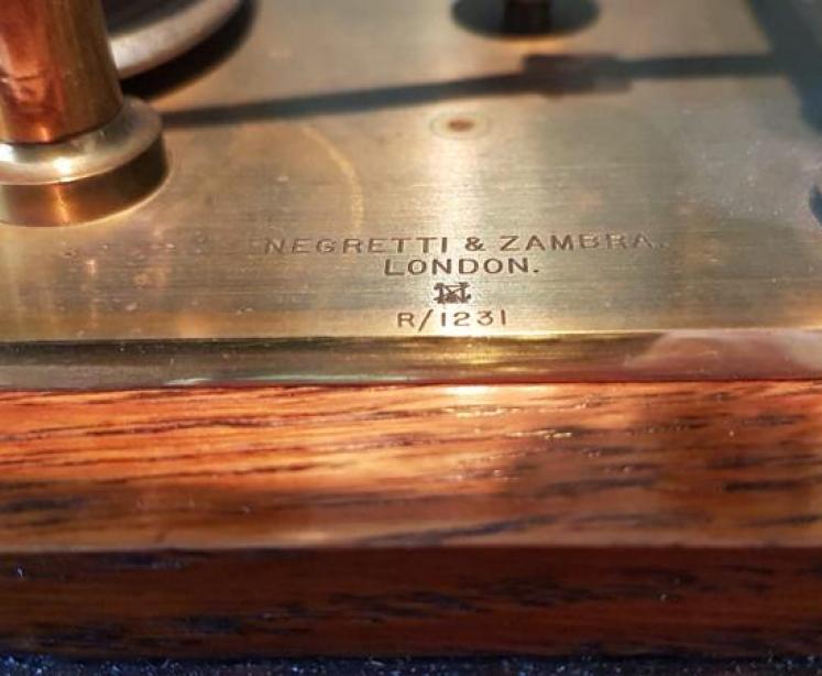 Late Victorian Oak Cased Negretti and Zambra Barograph - Image 3