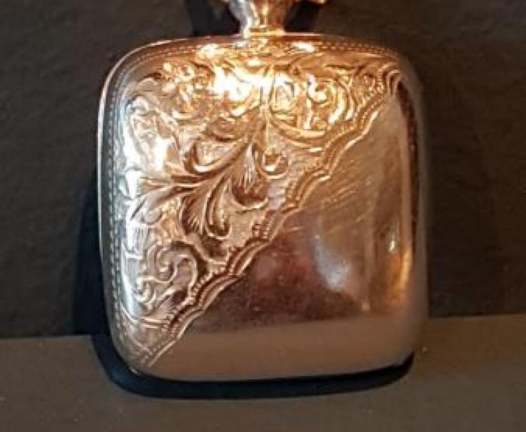 Antique Engraved Silver Square Sovereign Case - Image 1