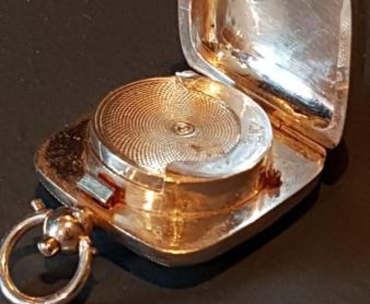 Antique Engraved Silver Square Sovereign Case - Image 2