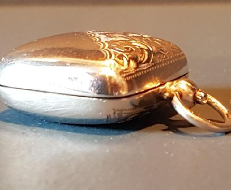 Antique Engraved Silver Square Sovereign Case - Image 3