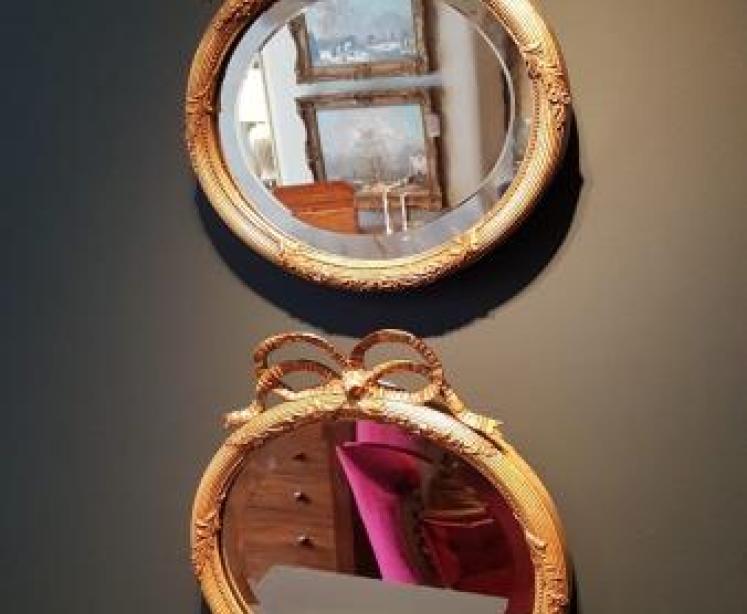 Pair of Victorian Gilt Oval Mirrors - Image 1