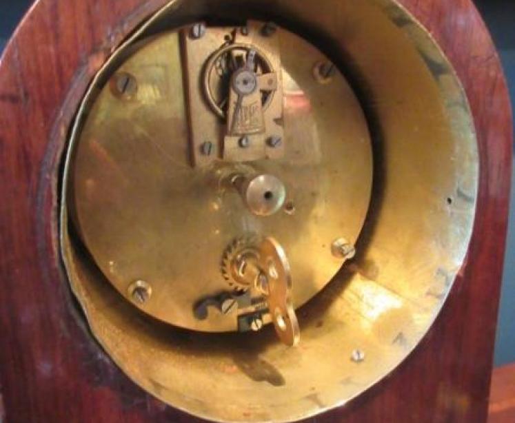 Antique Sheraton Inlaid Arched Top Mantel Clock - Image 5