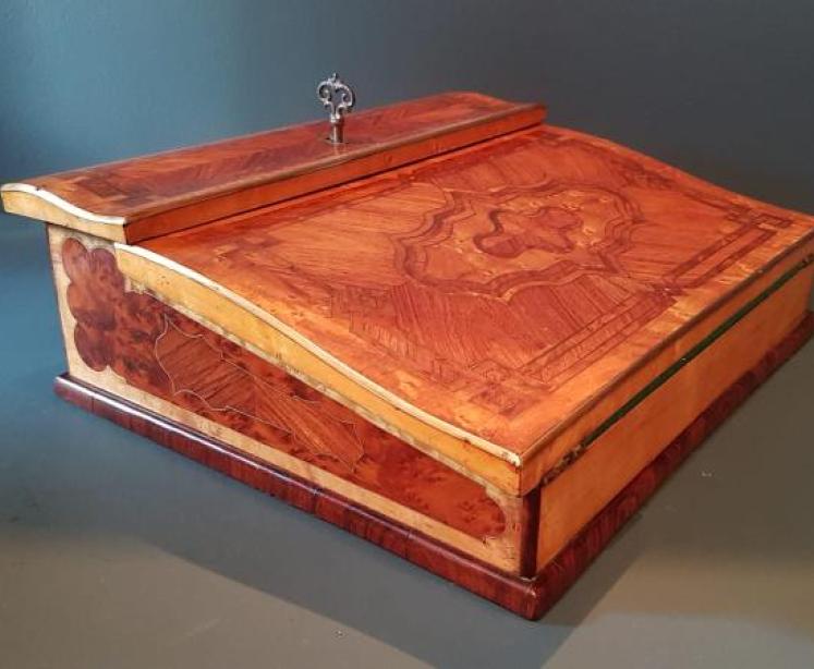 Fine Quality Early Victorian Writing Slope  - Image 1