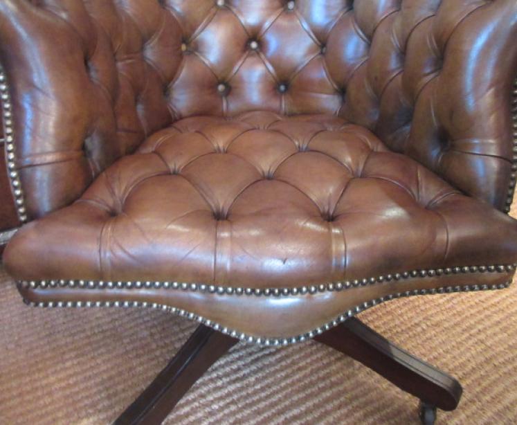 Superb Antique Leather Buttoned Swivel Desk Armchair - Image 3