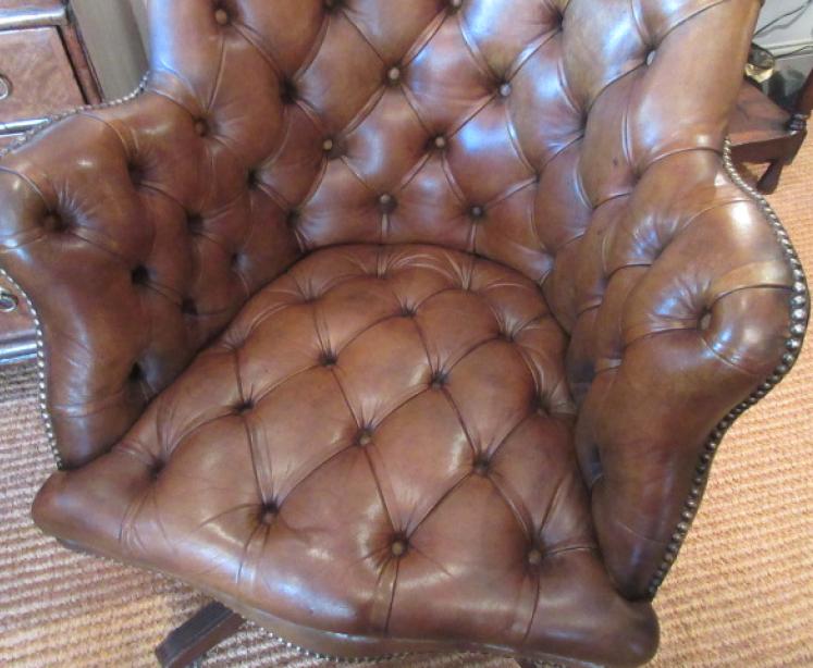Superb Antique Leather Buttoned Swivel Desk Armchair - Image 4