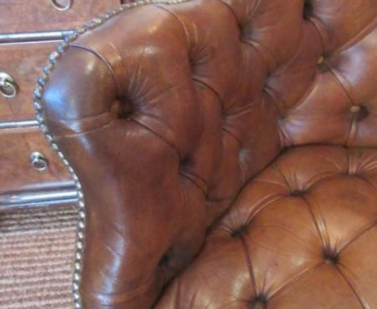 Superb Antique Leather Buttoned Swivel Desk Armchair - Image 5