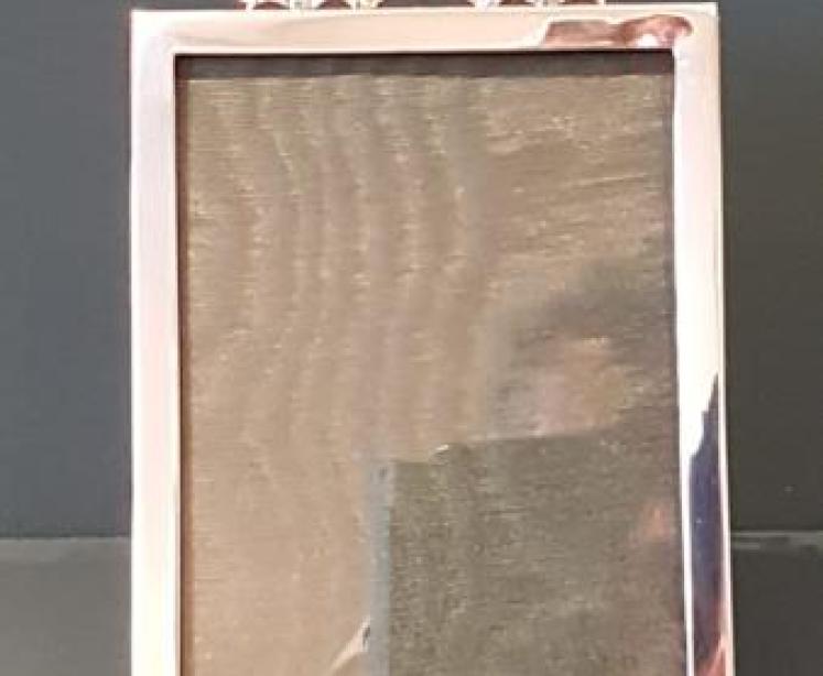 Quality George V Silver Photo Frame  - Image 1