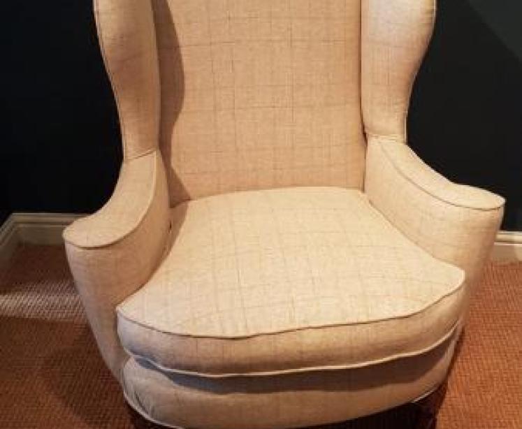 Superb Matching Pair of Victorian Wing Back Arm Chairs - Image 4