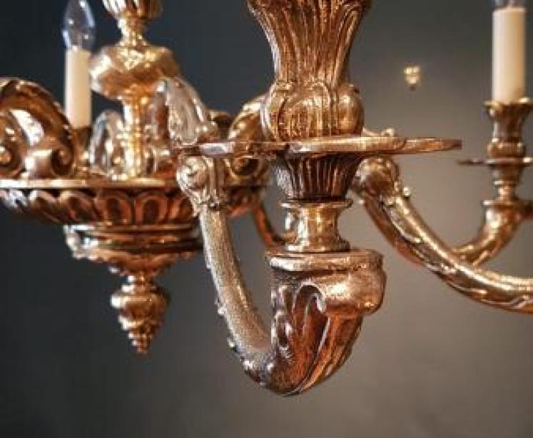 Quality Edwardian Cast Brass 8 Arm Chandelier  - Image 2