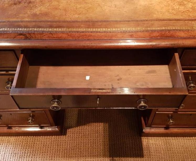 Outstanding Victorian Burr Walnut Pedestal Desk - Image 3