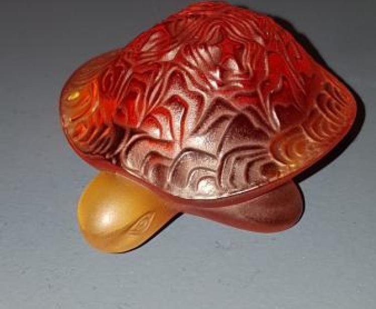 Lalique Opalescent Amber Turtle - Image 3