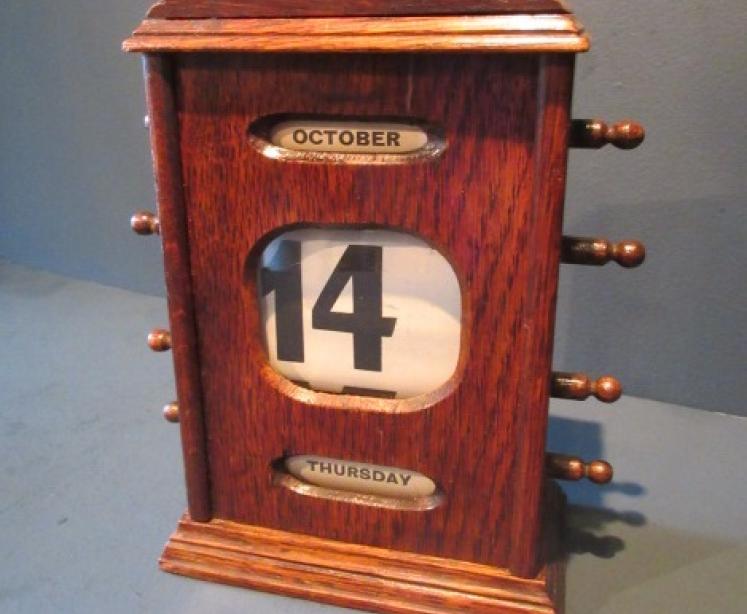 Late Victorian Solid Oak Perpetual Desk Calendar - Image 1