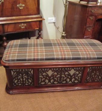 Stunning Early Victorian Rosewood Ottoman