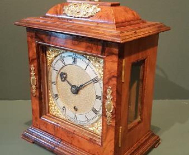 Fine Quality Edwardian Walnut Mantel Clock by Dent  - Image 3