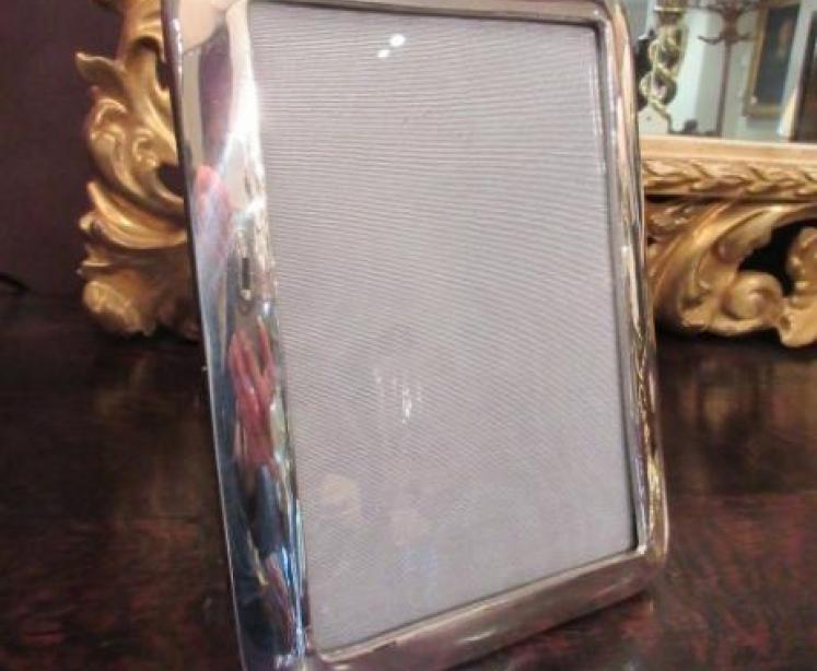 Large George V Period Silver Photo Frame - Image 6