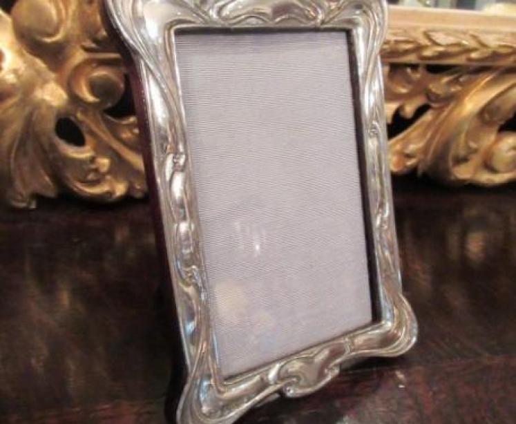 Art Nouveau Solid Silver Photo Frame - Image 6