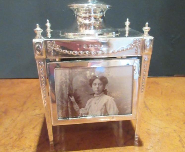 Superb Antique Silver Desktop Photo Frame & Inkwell Stand - Image 7