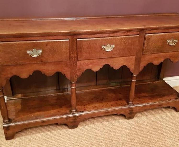 Small George II Period Oak Open Pot Board Dresser - Image 1