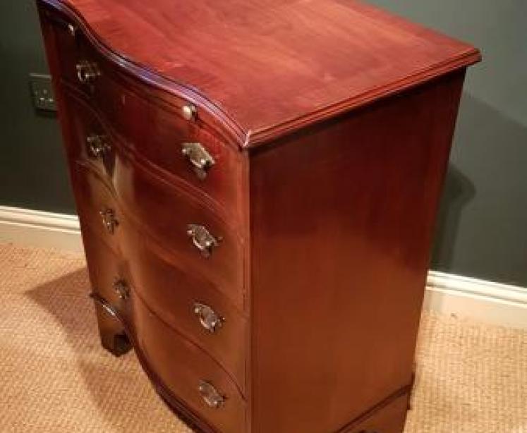 Edwardian Walnut Serpentine Fronted Chest of Drawers - Image 4