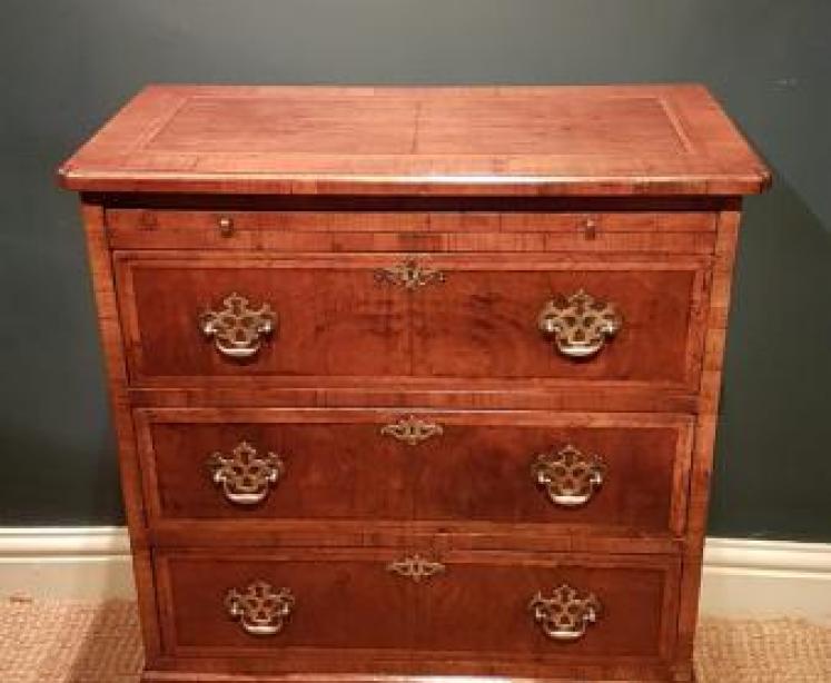 Edwardian Walnut Bachelors Chest - Image 1