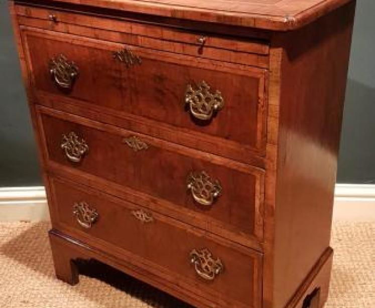 Edwardian Walnut Bachelors Chest - Image 2