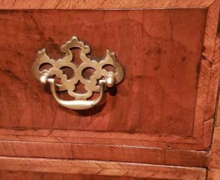 Edwardian Walnut Bachelors Chest - Image 3