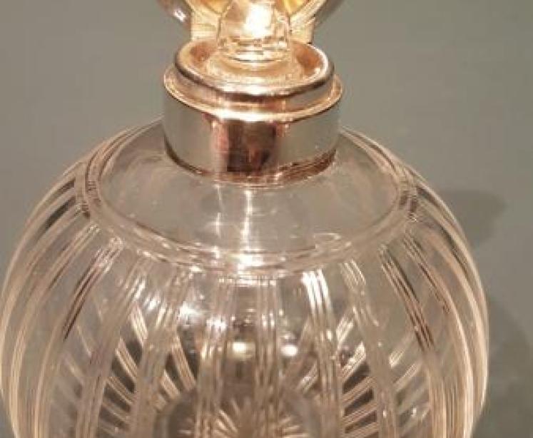 Antique Silver And Yellow Engine Turned Enamel Scent Bottle - Image 4