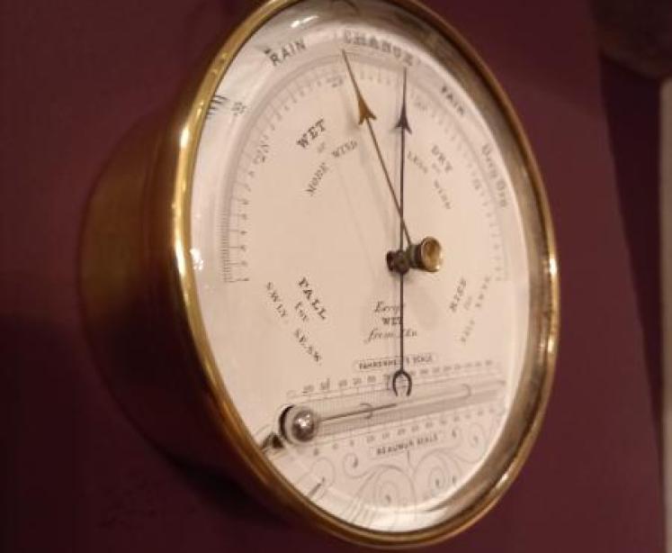 Antique Polished Brass Marine Barometer with Thermometer - Image 3