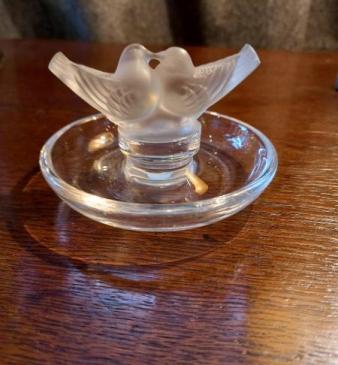 Lalique Opalescent Kissing Doves Pin Tray