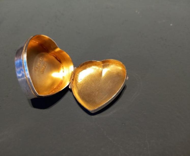 Edwardian Silver Heart Keepsake Trinket - Image 2