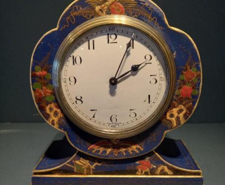 Antique Chinoiserie Petal Shaped Mantel Clock - Image 1