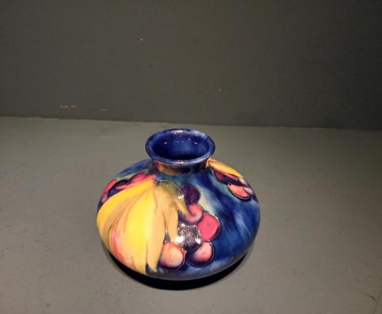 Moorcroft Leaf & Berries Vase - Image 3