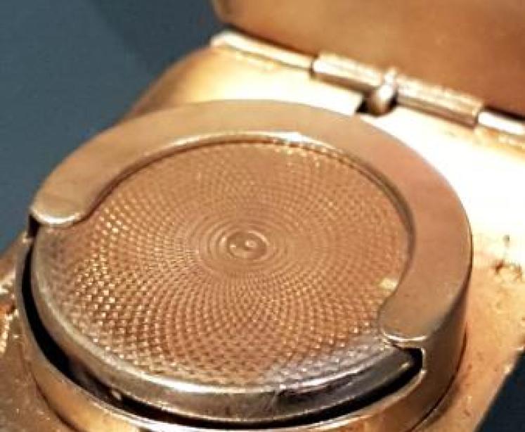 Edwardian Stamp and Sovereign Case - Image 6