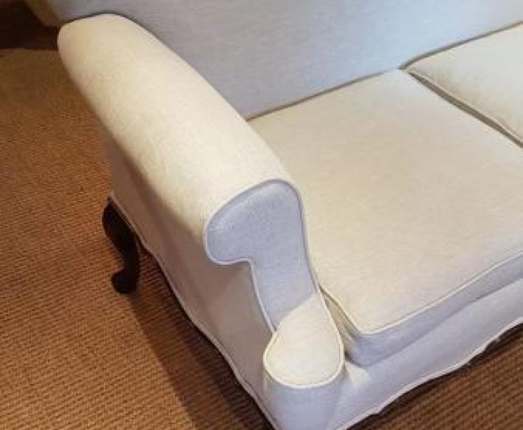 Fine Quality Victorian Linen Covered Sofa - Image 2