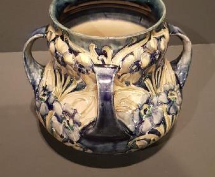 Rare Early Moorcroft Daffodil Pattern Four Handle Vase - Image 2