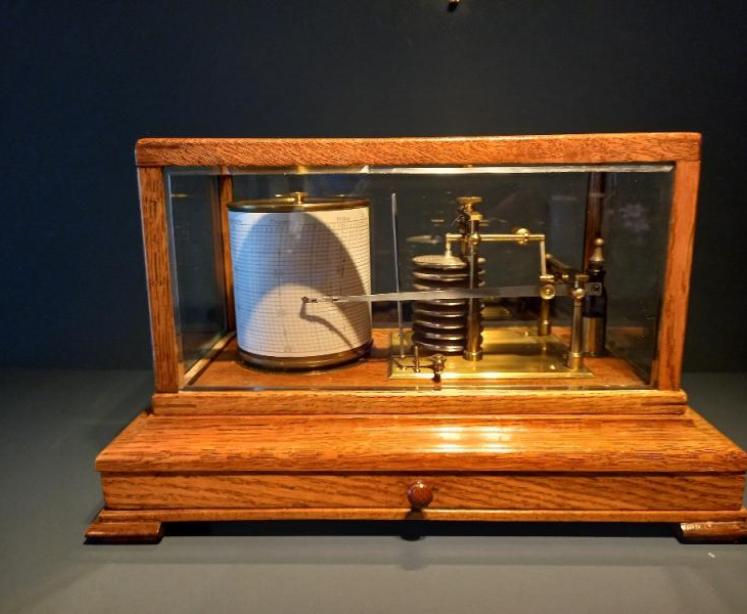 Antique Solid Oak & Bevelled Glass Barograph by James Lucking - Image 7